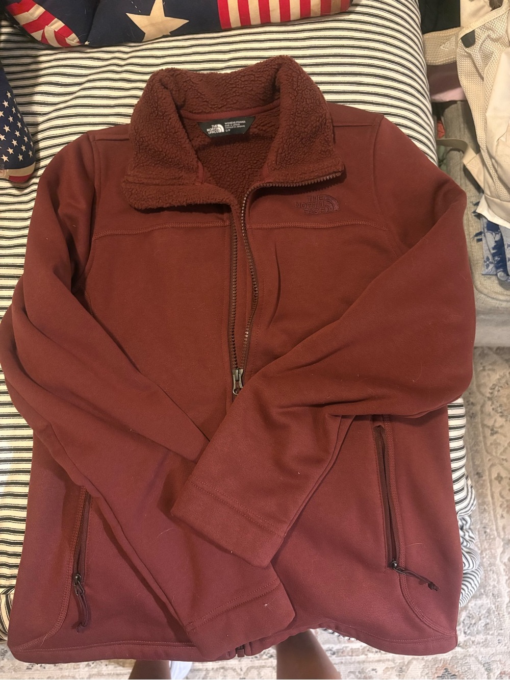 The North Face Fleece Jacket - Burgundy